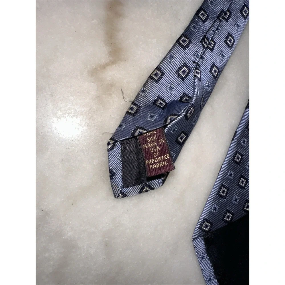 Brooks Brothers Stain Resistant Tie Men's Geometric Silk Necktie Handmade In USA